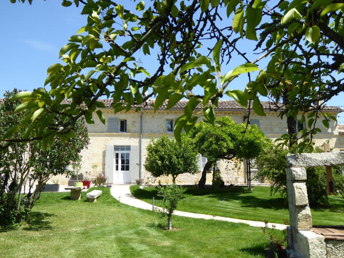 Bed and Breakfast La Vigneraie De Laura Sainte-Colombe  Zewnętrze zdjęcie