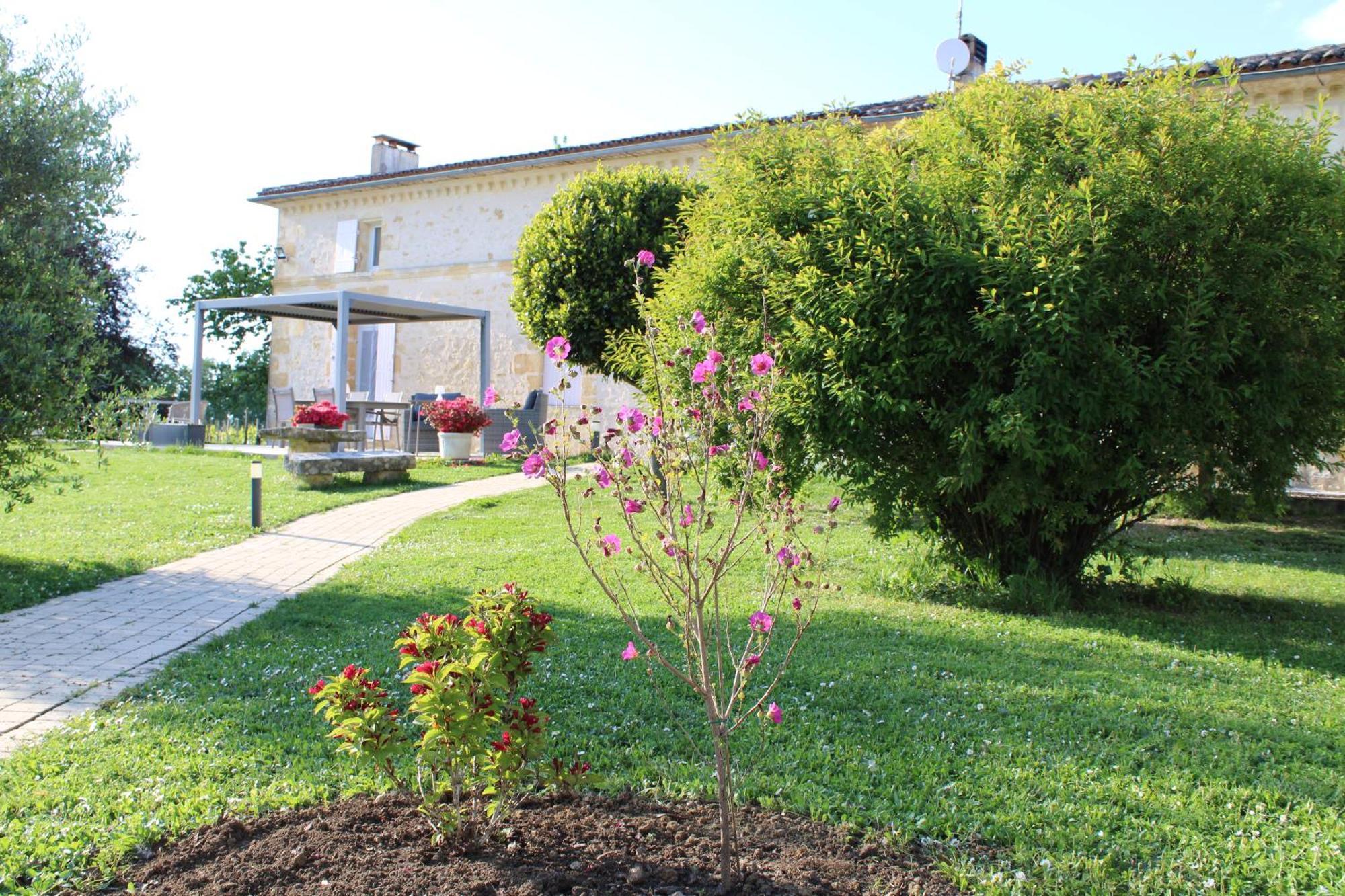 Bed and Breakfast La Vigneraie De Laura Sainte-Colombe  Zewnętrze zdjęcie